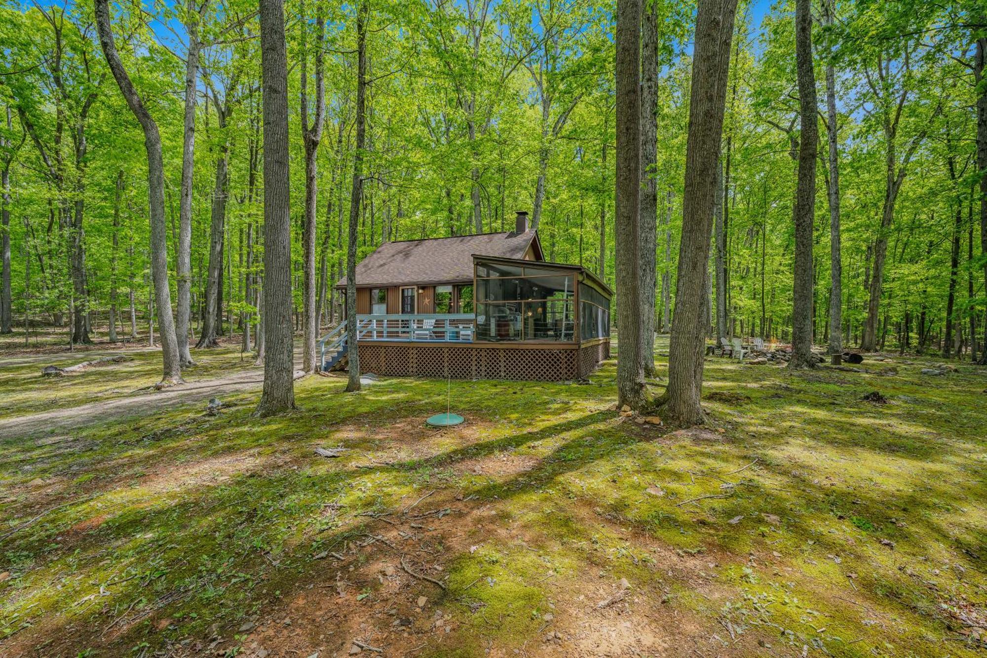River Walk Cottage - Hot Tub - Pet Friendly - Swing - Screen Porch - River Access - Fire Pit - Wifi - Grill - Deck - King Bed Great Cacapon Exterior foto