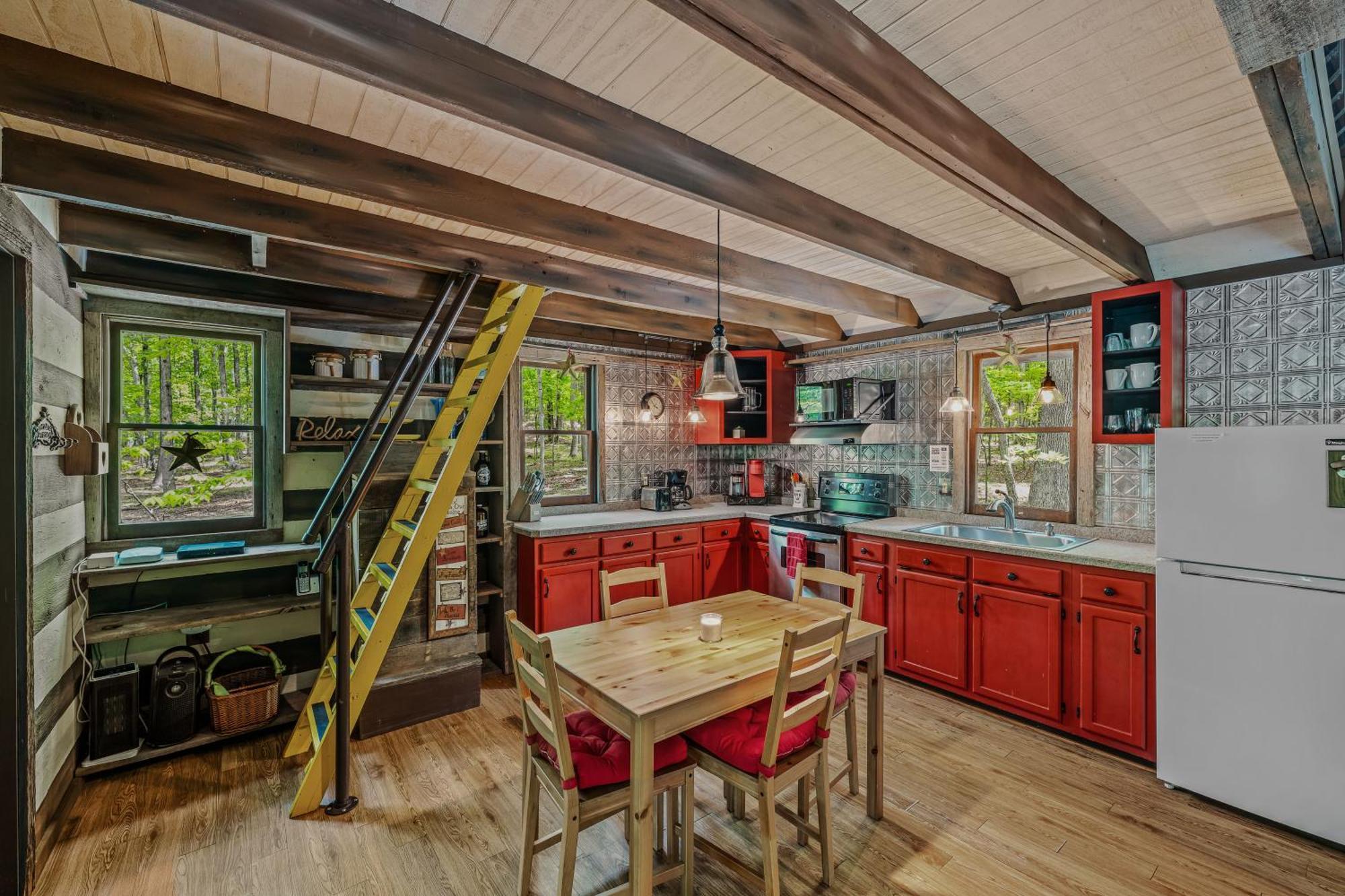River Walk Cottage - Hot Tub - Pet Friendly - Swing - Screen Porch - River Access - Fire Pit - Wifi - Grill - Deck - King Bed Great Cacapon Exterior foto