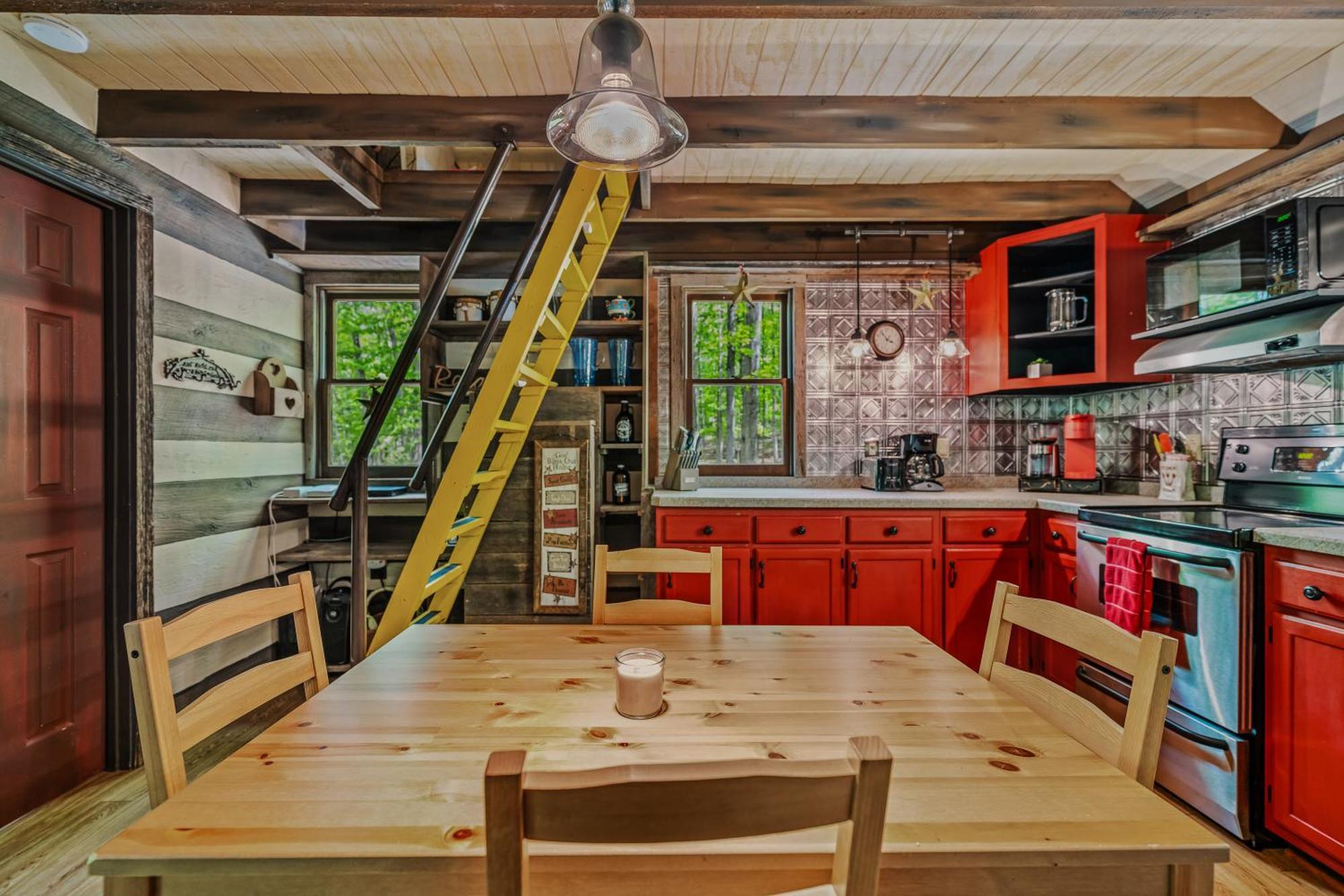 River Walk Cottage - Hot Tub - Pet Friendly - Swing - Screen Porch - River Access - Fire Pit - Wifi - Grill - Deck - King Bed Great Cacapon Exterior foto