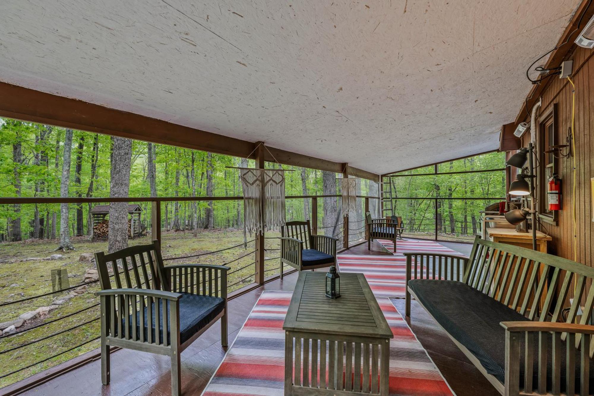 River Walk Cottage - Hot Tub - Pet Friendly - Swing - Screen Porch - River Access - Fire Pit - Wifi - Grill - Deck - King Bed Great Cacapon Exterior foto