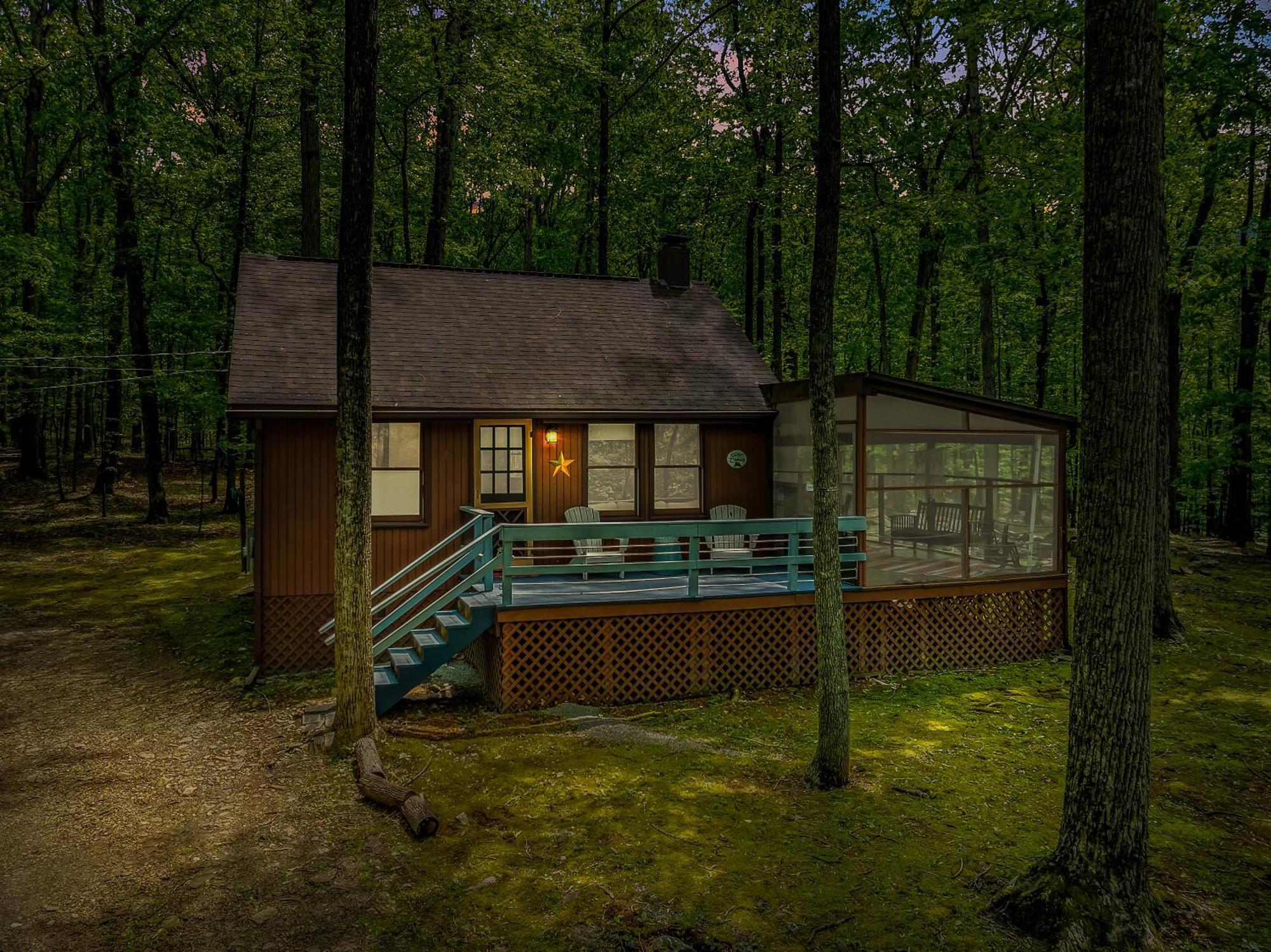 River Walk Cottage - Hot Tub - Pet Friendly - Swing - Screen Porch - River Access - Fire Pit - Wifi - Grill - Deck - King Bed Great Cacapon Exterior foto